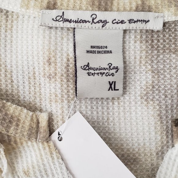 AMERICAN RAG Framed Henley Tie Dye Top - Picture 7 of 10